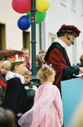 Click for next image