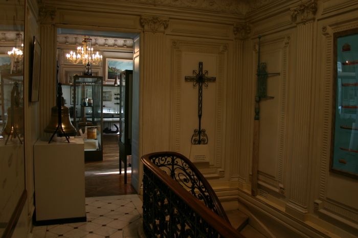 Click for next image