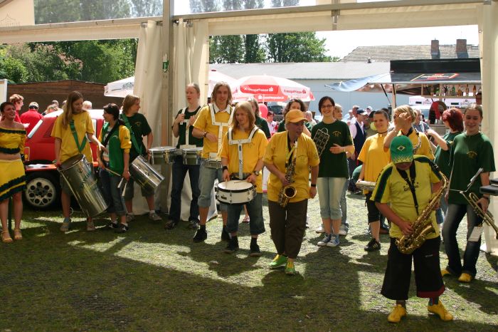 Click for next image