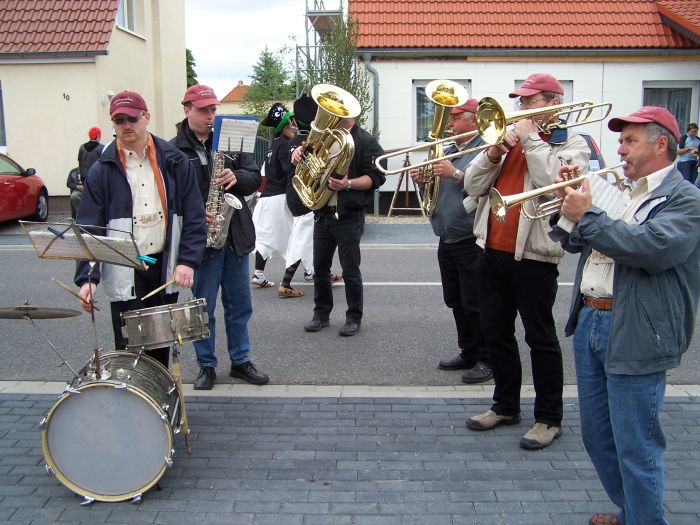 Click for next image