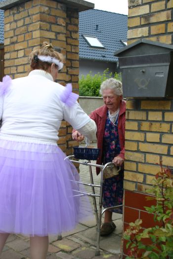 Click for next image