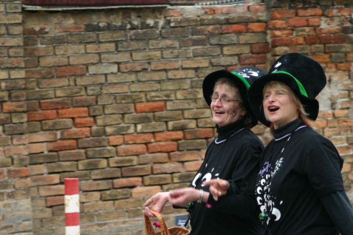 Click for next image