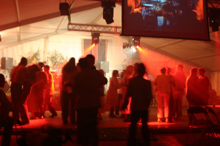 Click for next image