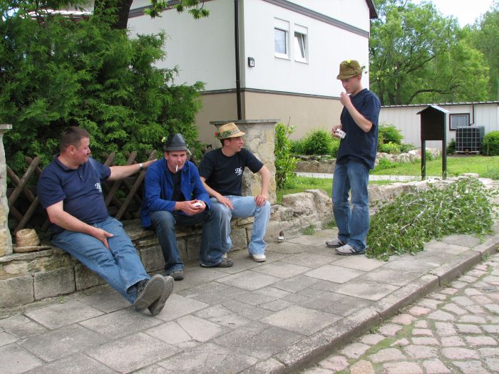 Click for next image