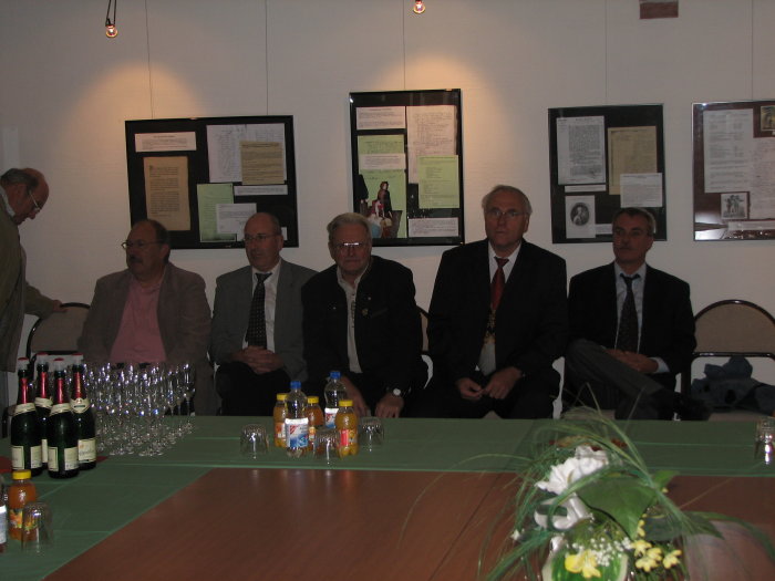 Click for next image