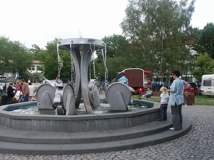 Click for next image