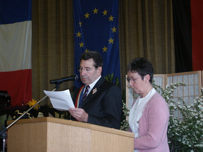 Click for next image